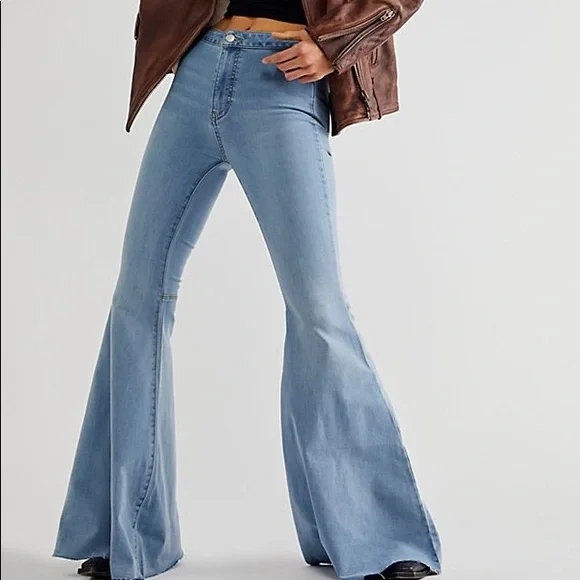 New with Tags Free People Just Float On Flare Jeans Bermondsy Blue - Picture 1 of 6